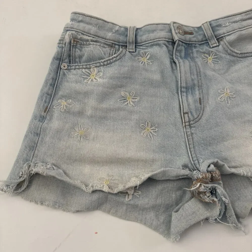 American Eagle Super Stretch Jean Shorts Size 4 Floral EMBROIDERED - Picture 3 of 13